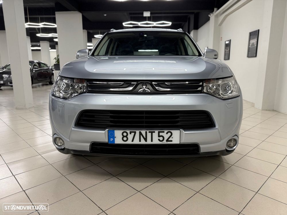 Mitsubishi Outlander 2.2 DI-D Intense - 12