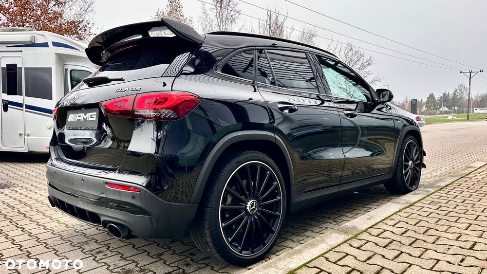 Mercedes-Benz GLA - 27