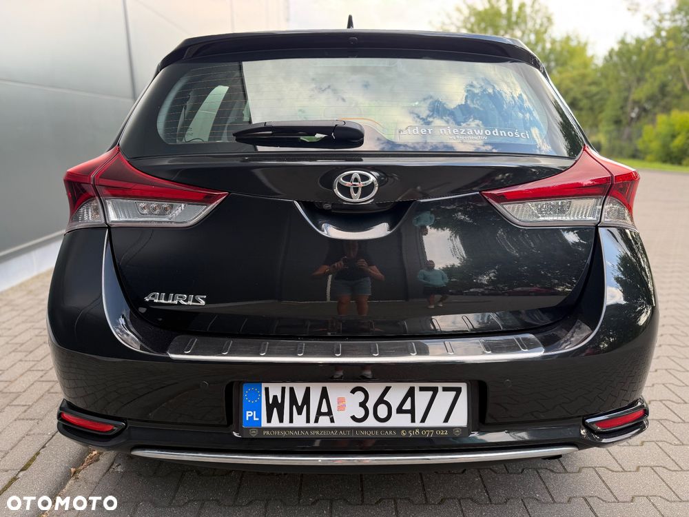Toyota Auris 1.6 Premium - 6