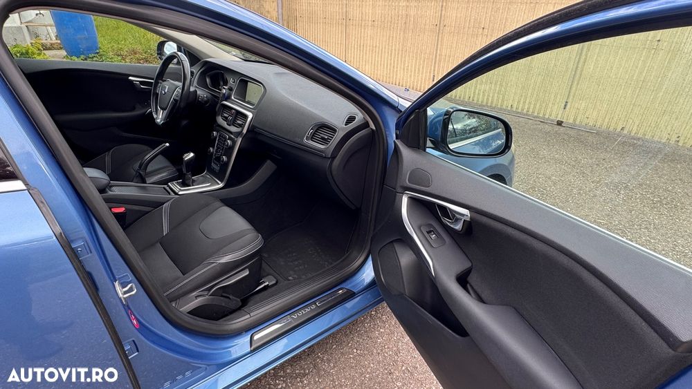 Volvo V40 D4 VEA Ocean Race - 10