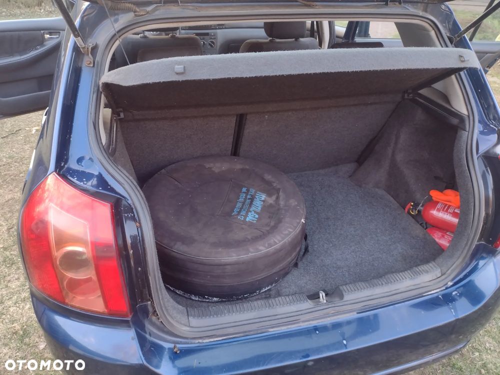 Toyota Corolla 1.4 VVT-i Dynamic - 18