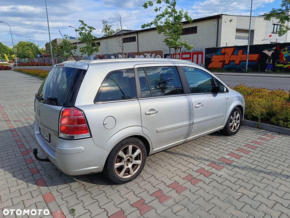Opel Zafira 1.8 Cosmo EasyTronic - 2