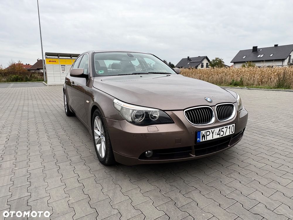 BMW Seria 5 545i - 1