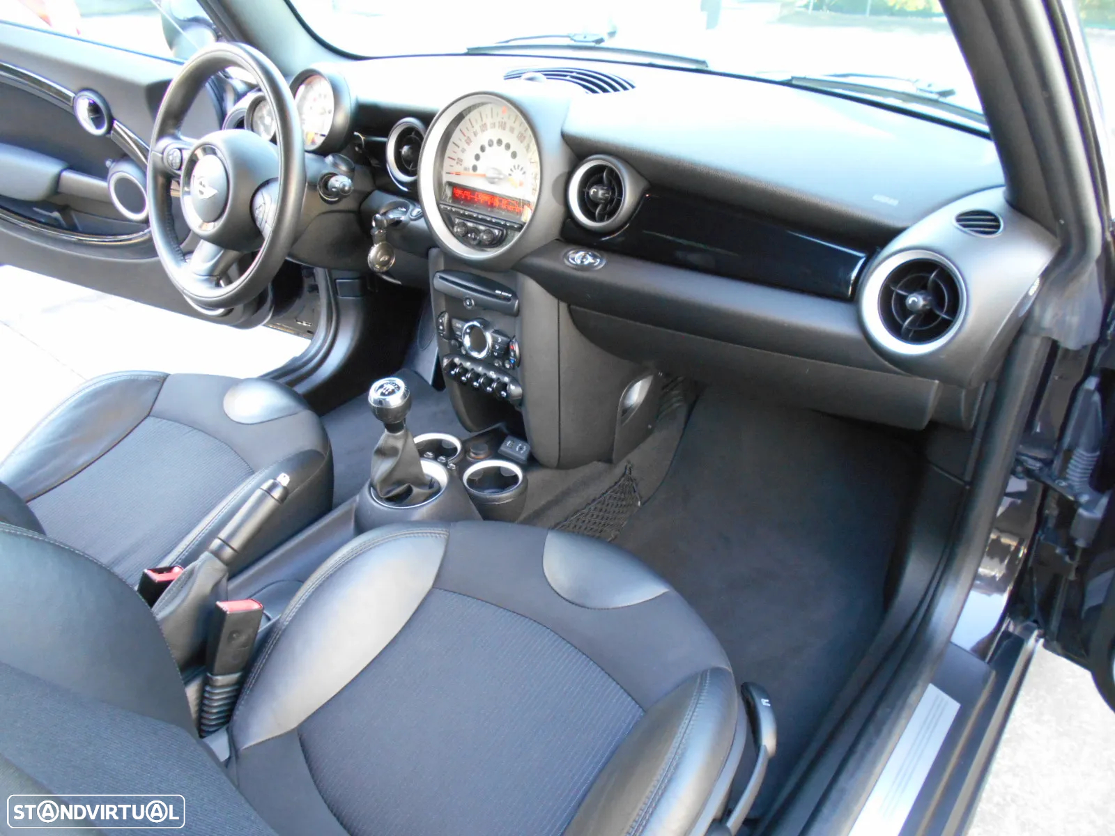 MINI Cabrio Cooper D - 28