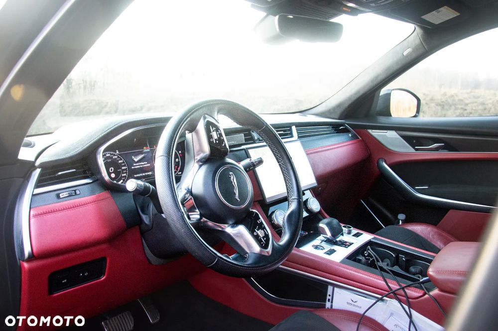 Jaguar F-Pace 5.0 V8 S/C AWD SVR - 8