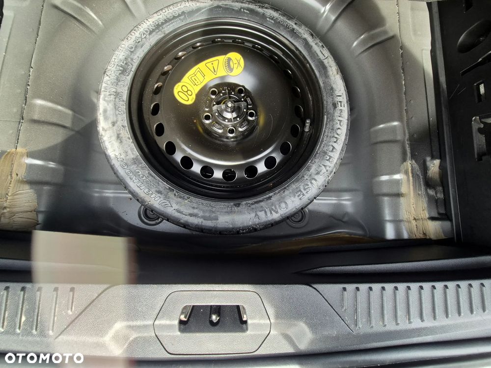 Ford Focus 2.0 EcoBlue STart-Stopp-System ST-LINE X - 19