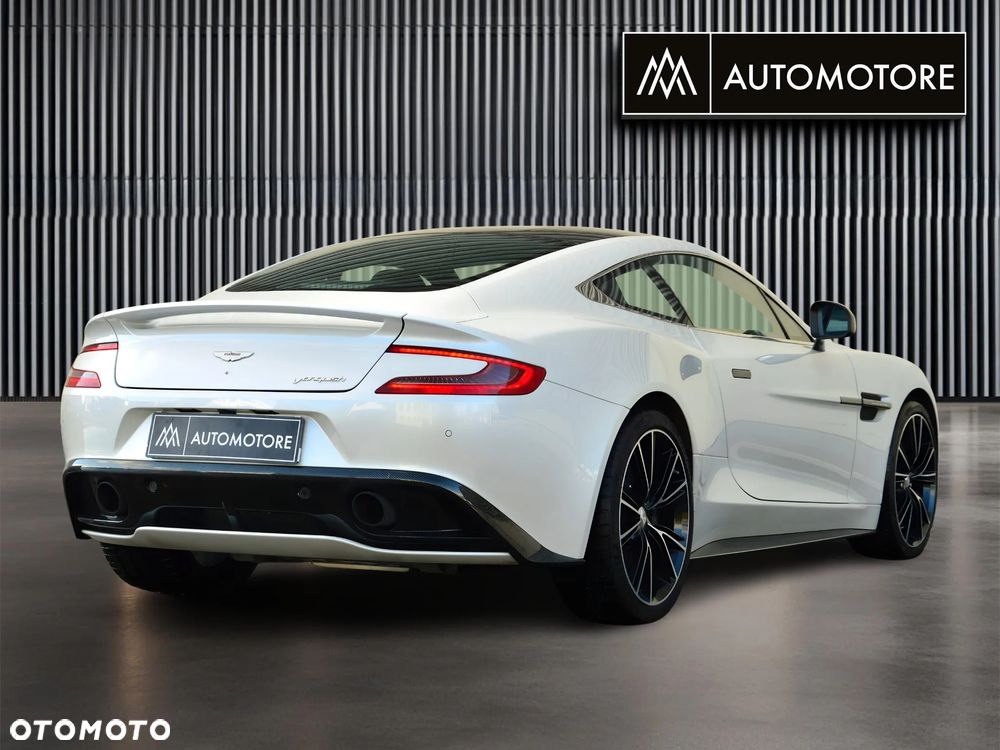 Aston Martin V12 Vanquish - 9