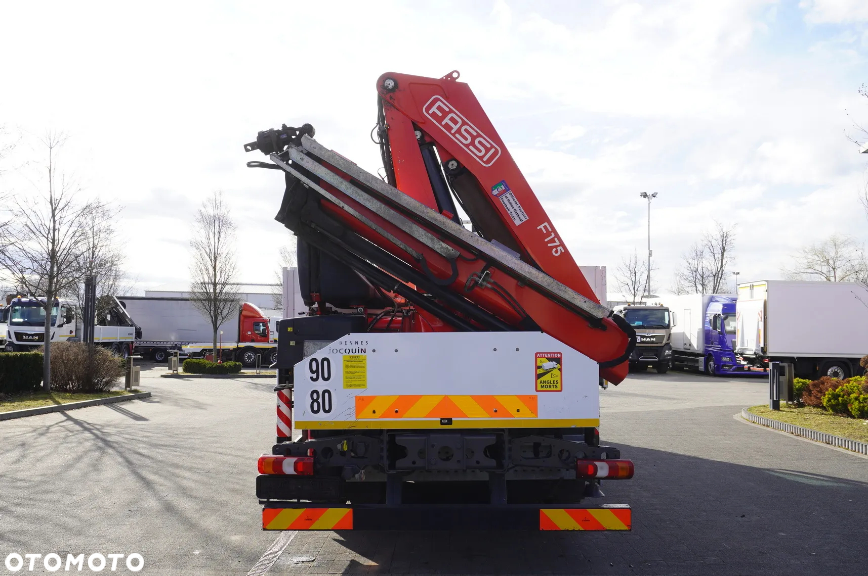 Mercedes-Benz Arocs 2636 burtowy / HDS Fassi F175 7.7 t / 150 tys. km - 9