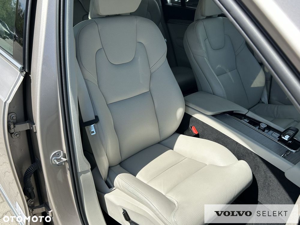 Volvo XC 90 - 27
