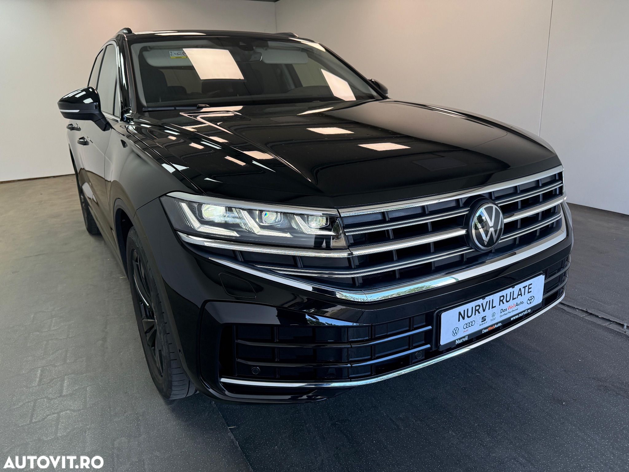 Volkswagen Touareg V6 TDI 4MOTION Elegance - 1