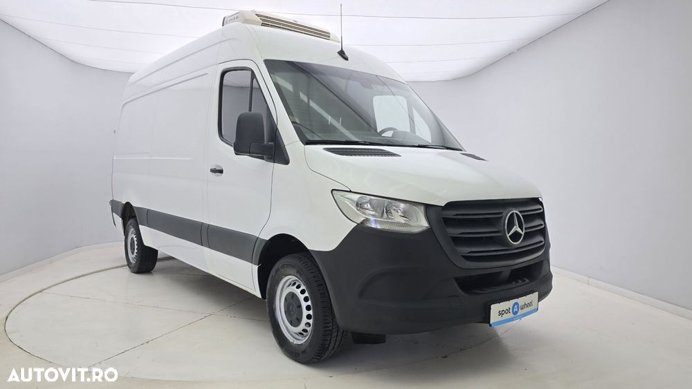 Mercedes-Benz Sprinter - 4