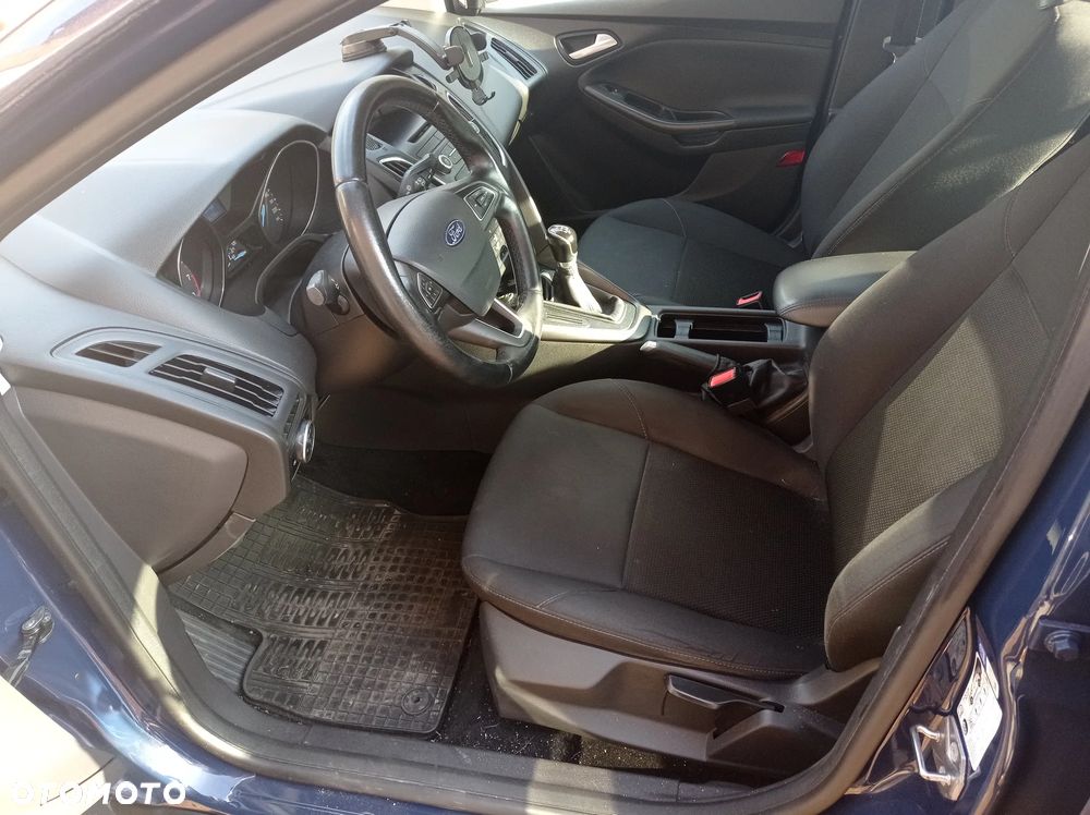 Ford Focus 1.6 Trend - 5