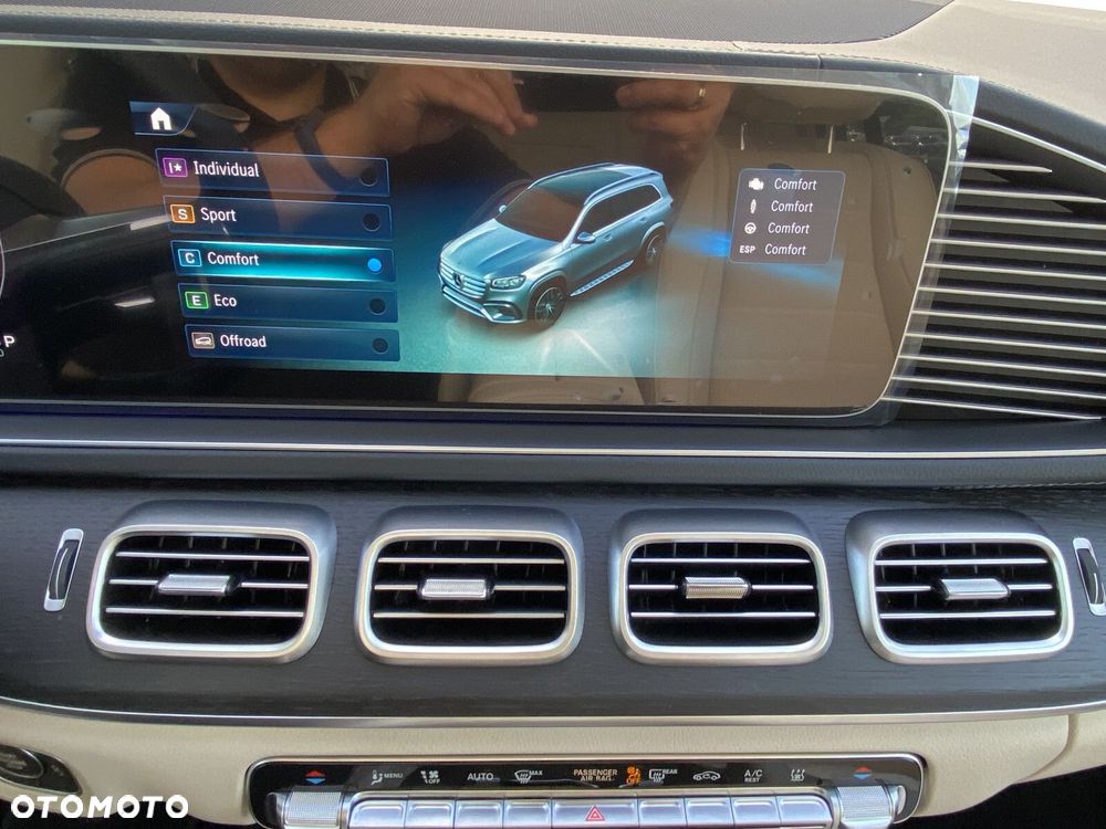 Mercedes-Benz GLS - 25