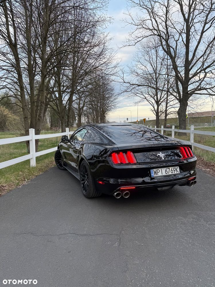 Ford Mustang - 4