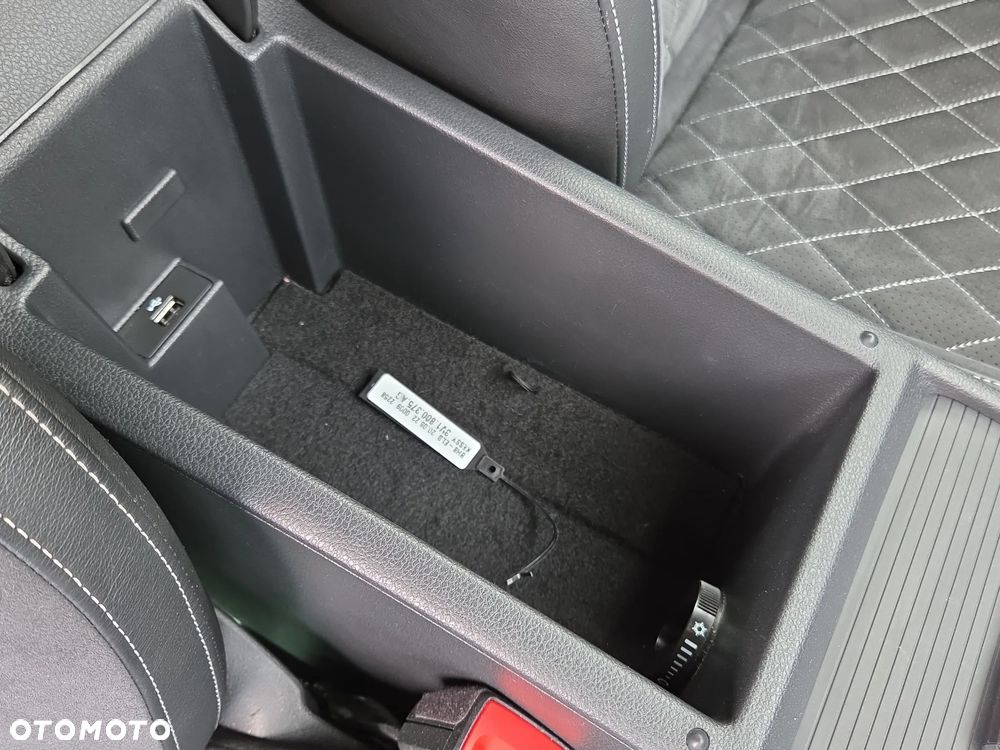 Skoda Superb 1.5 TSI Sportline - 40
