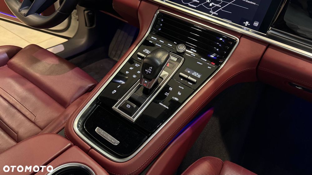 Porsche Panamera Standard - 36