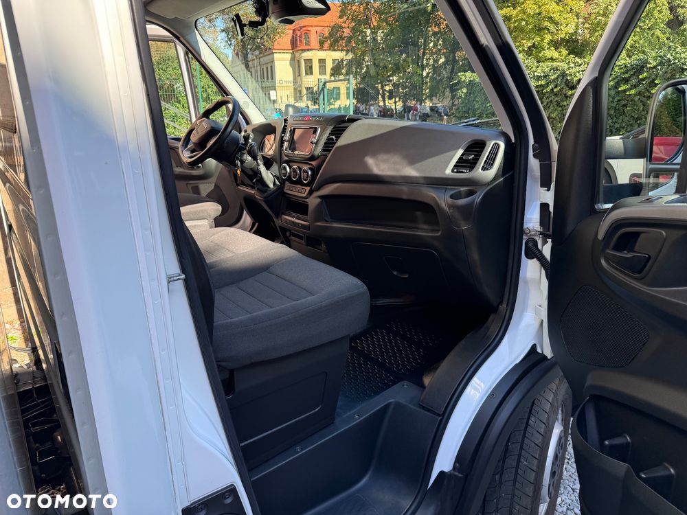 Iveco Daily 35-S18 3.0l winda kontener 8ep - 24