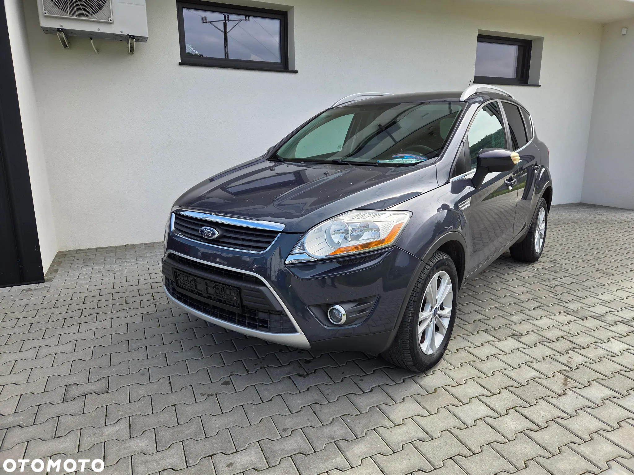 Ford Kuga - 2