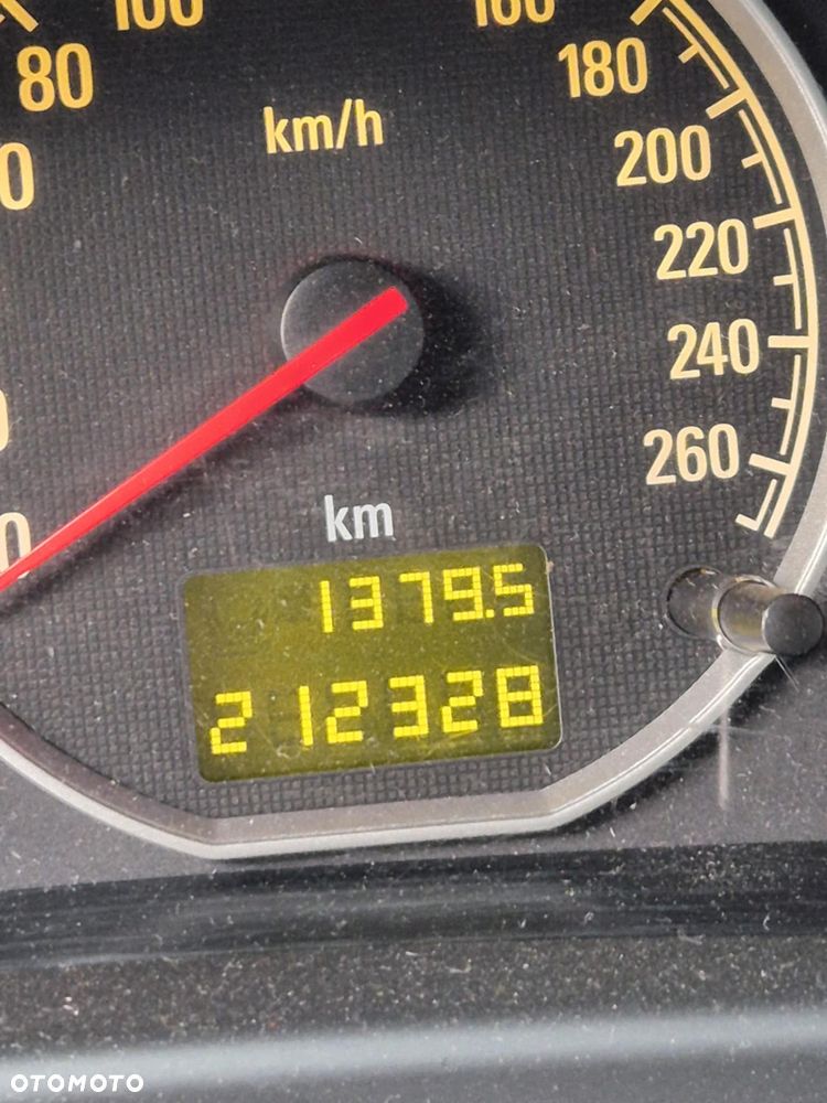 Opel Vectra 2.2 Elegance ActiveSelect - 8