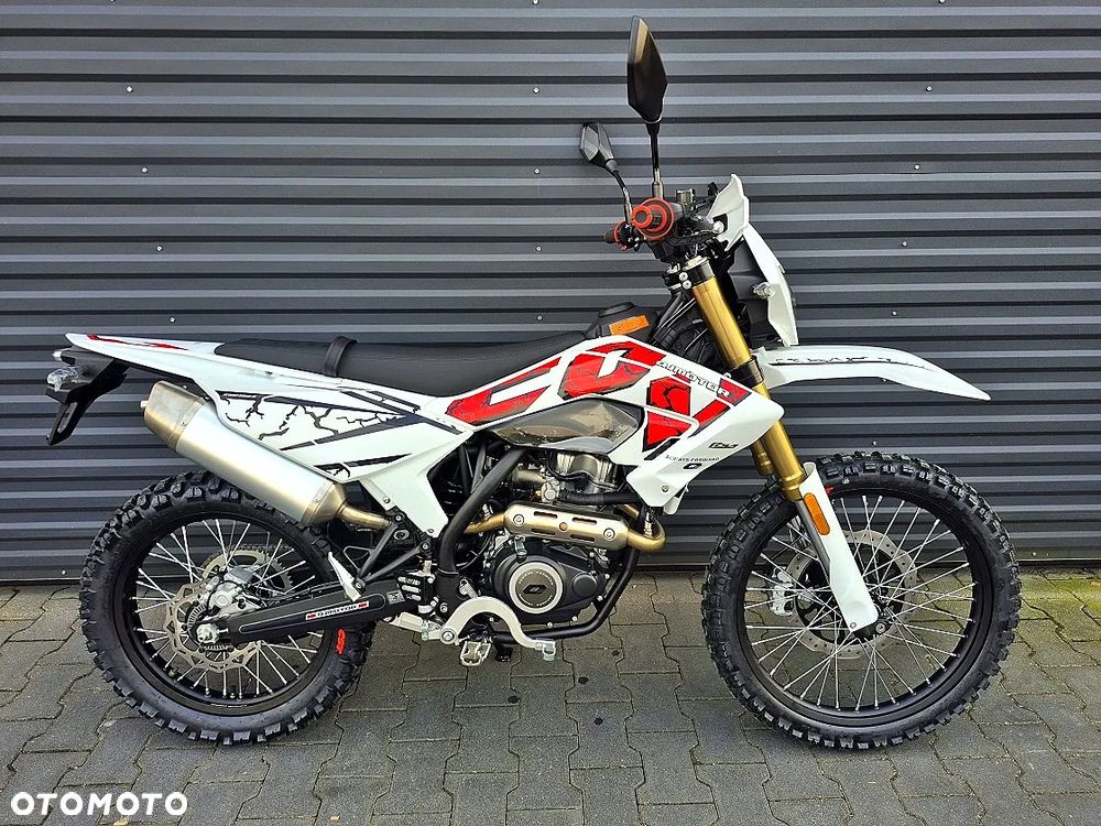 QJMOTOR COV 125X - 3