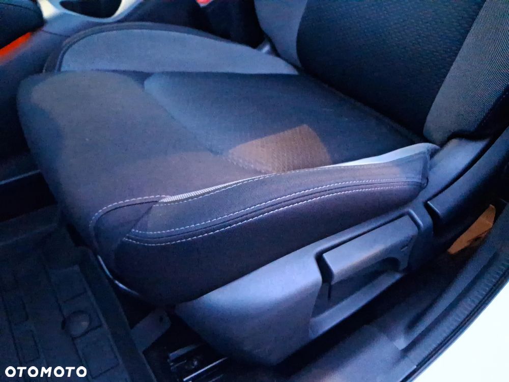 Nissan Qashqai 1.3 DIG-T N-Connecta DCT - 12