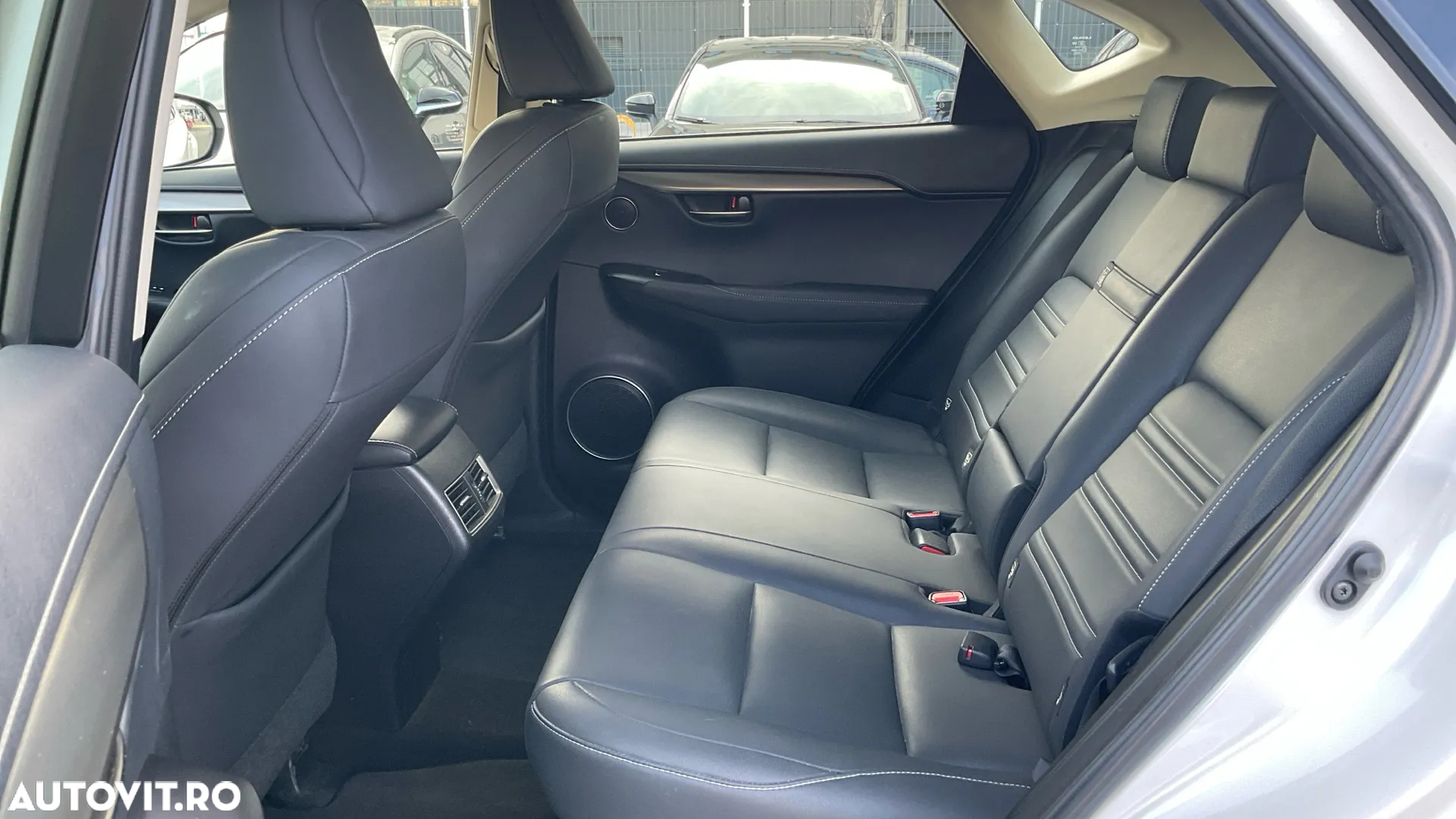 Lexus Seria NX 300h AWD Executive Plus - 12
