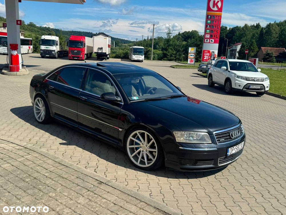 Audi A8 - 1