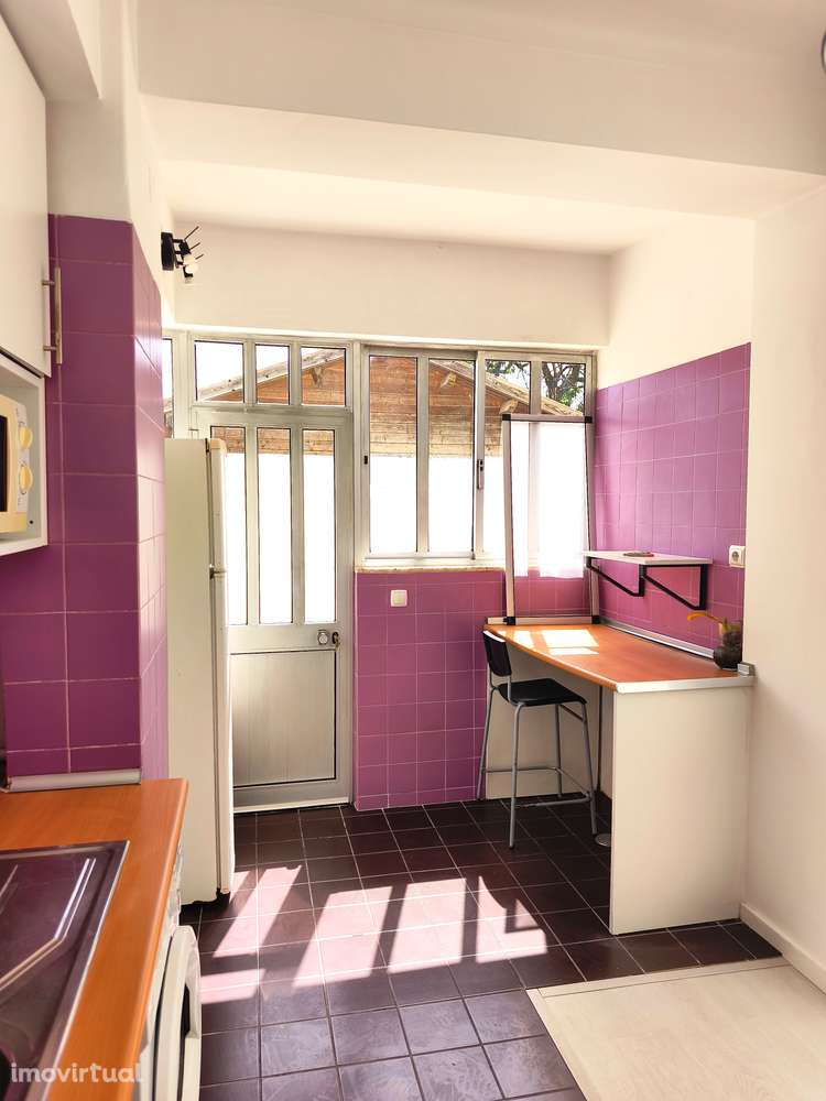 T1 Algés - Av. da República,bem conservado, cozinha equipada, terraço. - Grande imagem: 3/24