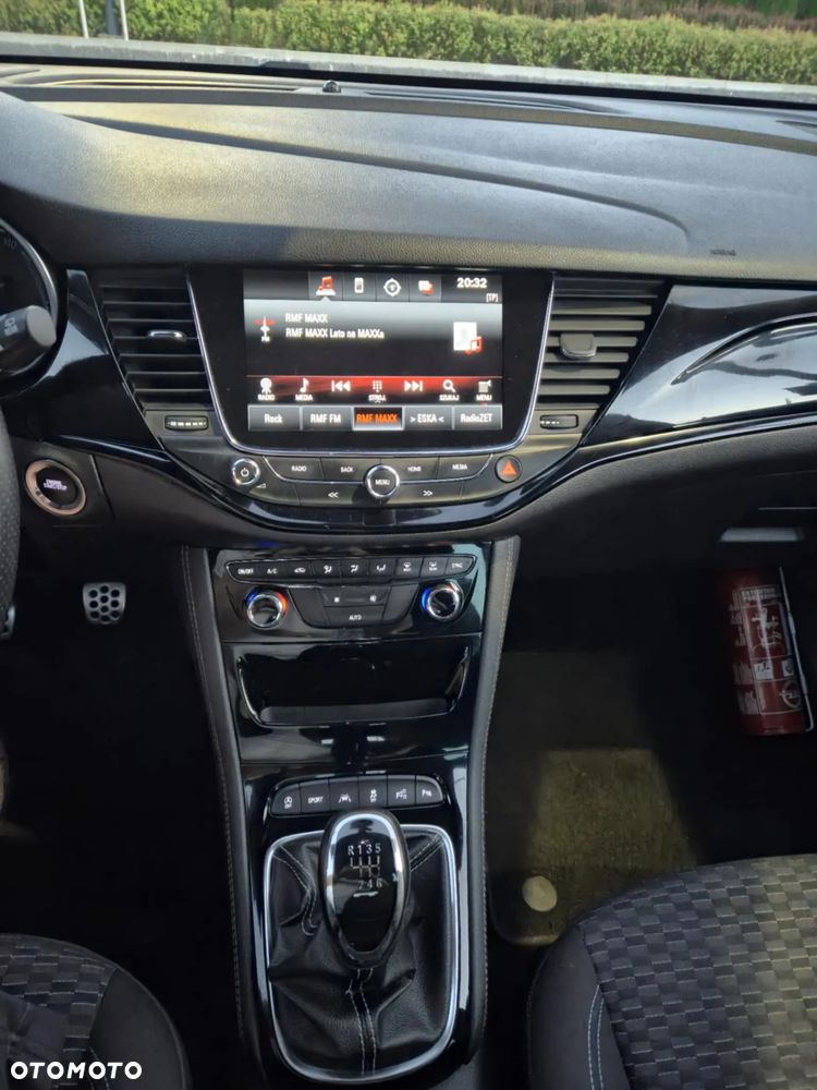 Opel Astra 1.4 Turbo Innovation - 13