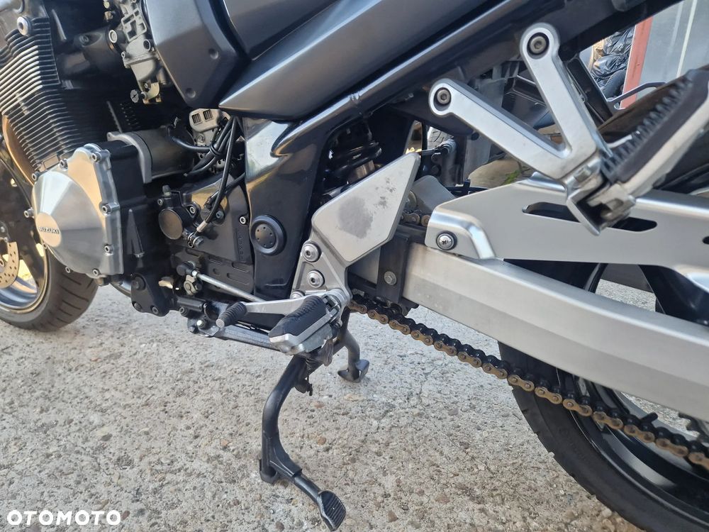 Suzuki Bandit - 25
