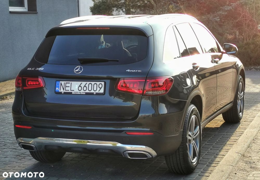 Mercedes-Benz GLC 300 4Matic 9G-TRONIC - 19