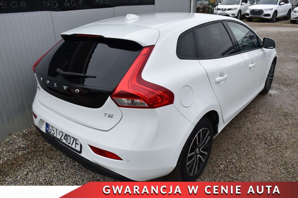 Volvo V40 T2 Geartronic Momentum - 4