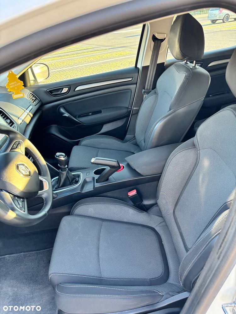 Renault Megane 1.5 Blue dCi Intens - 19
