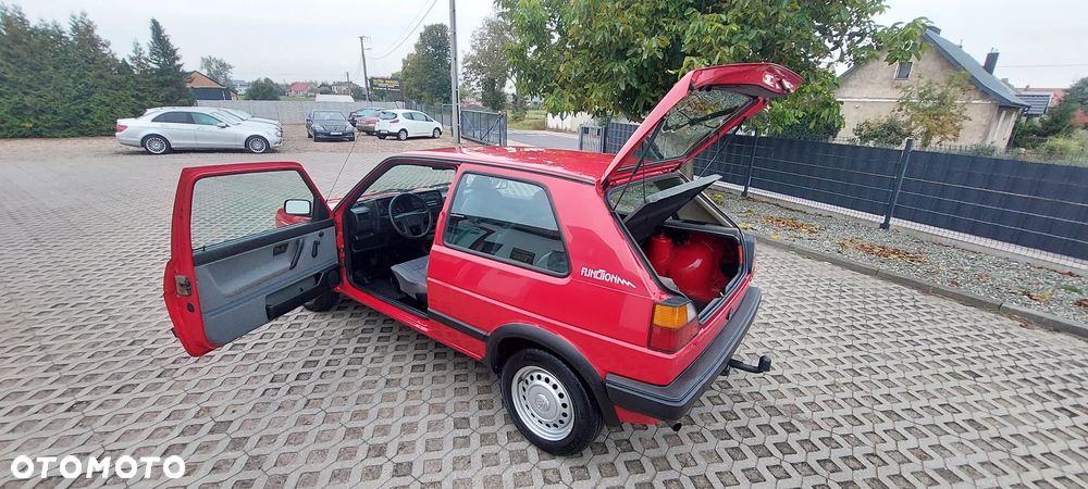 Volkswagen Golf - 35