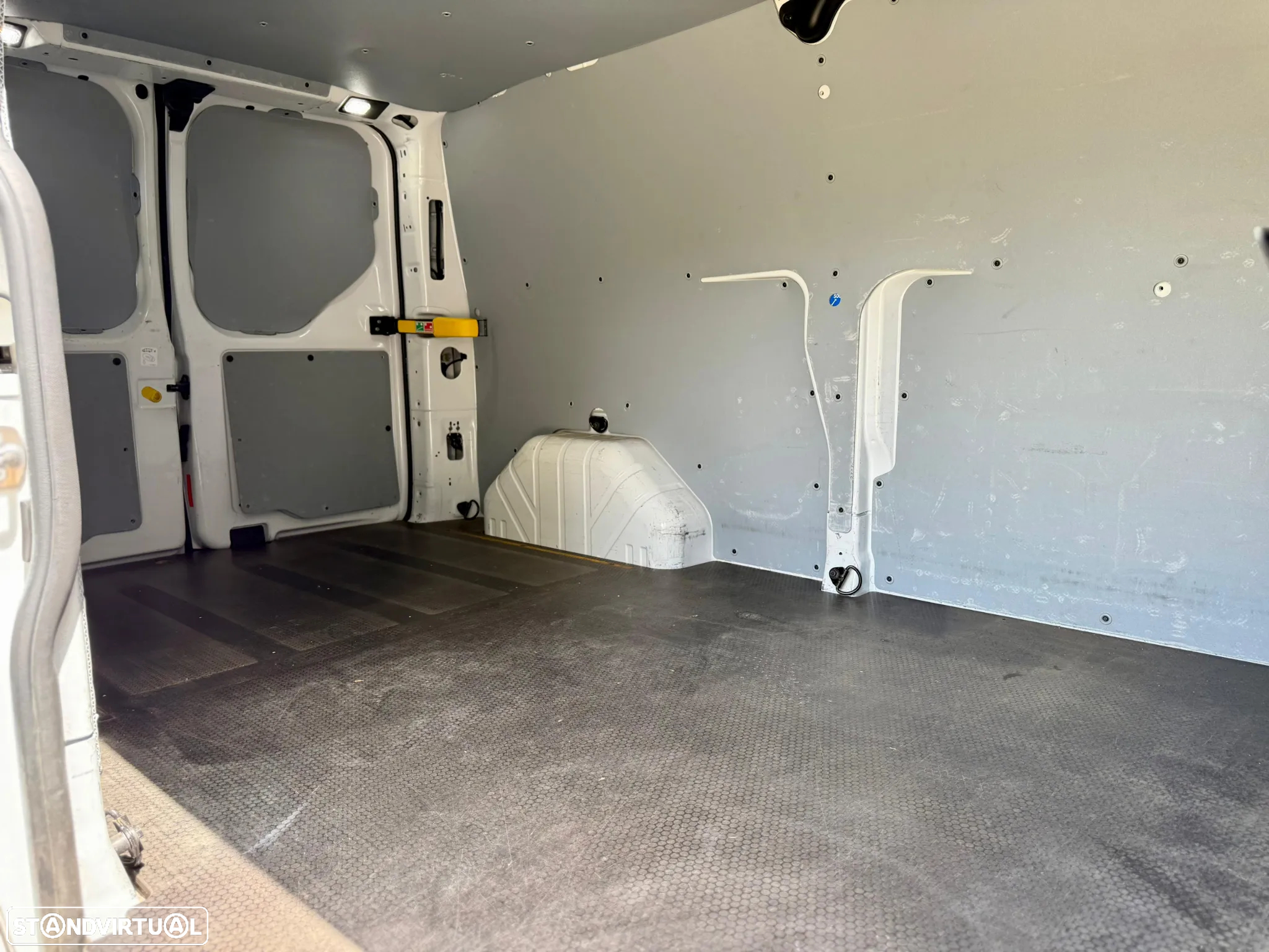 Ford Transit Costum - 15