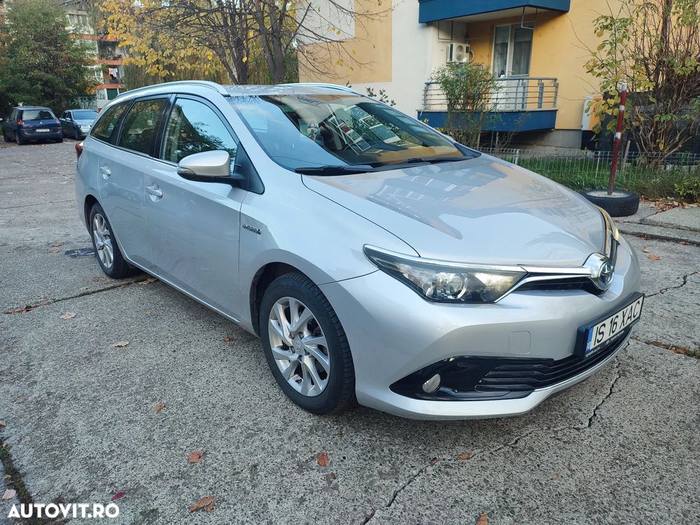 Toyota Auris 1.8 VVT-i Hybrid Automatik Comfort - 2