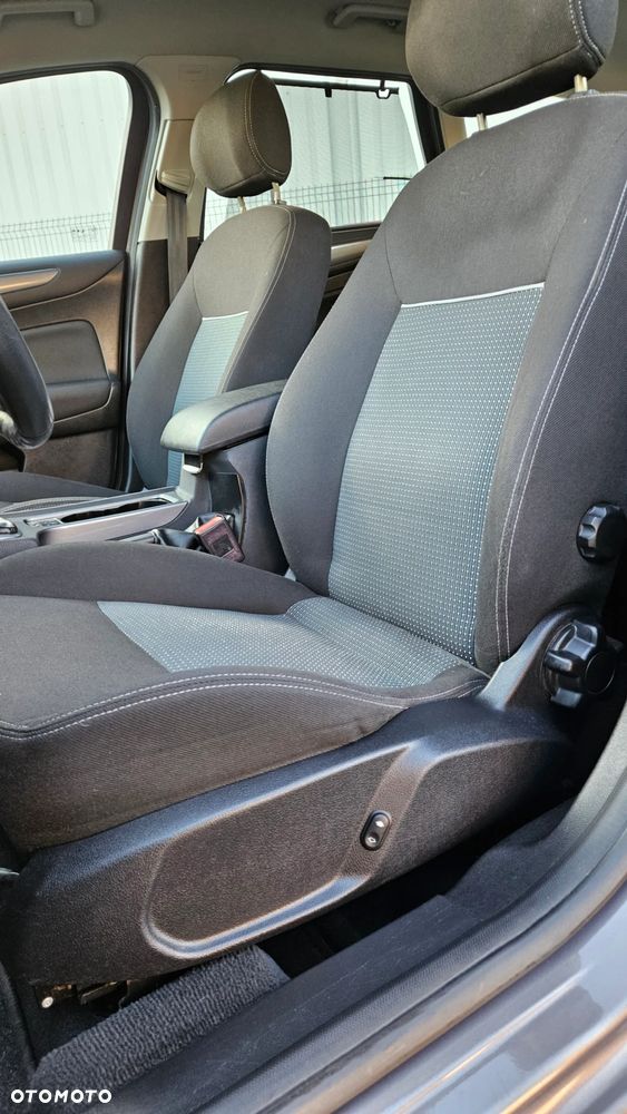 Ford Mondeo 1.6 TDCi Business Edition - 19