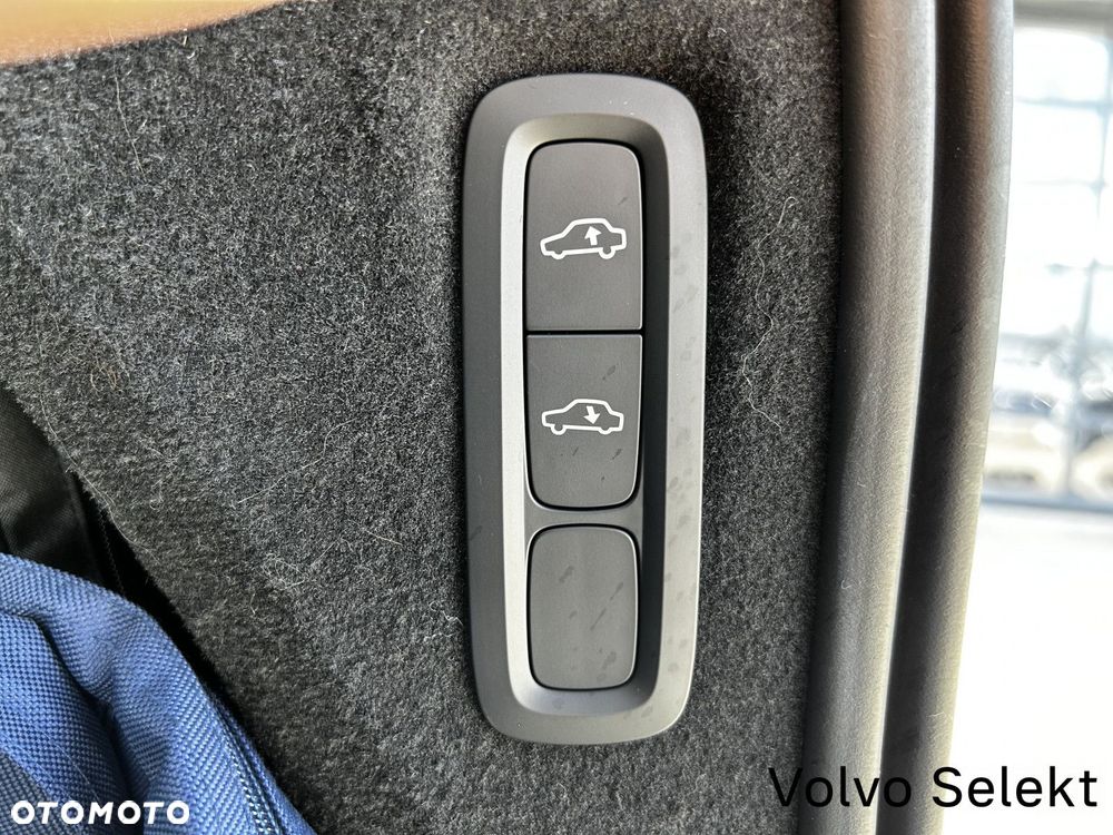 Volvo XC 90 - 40