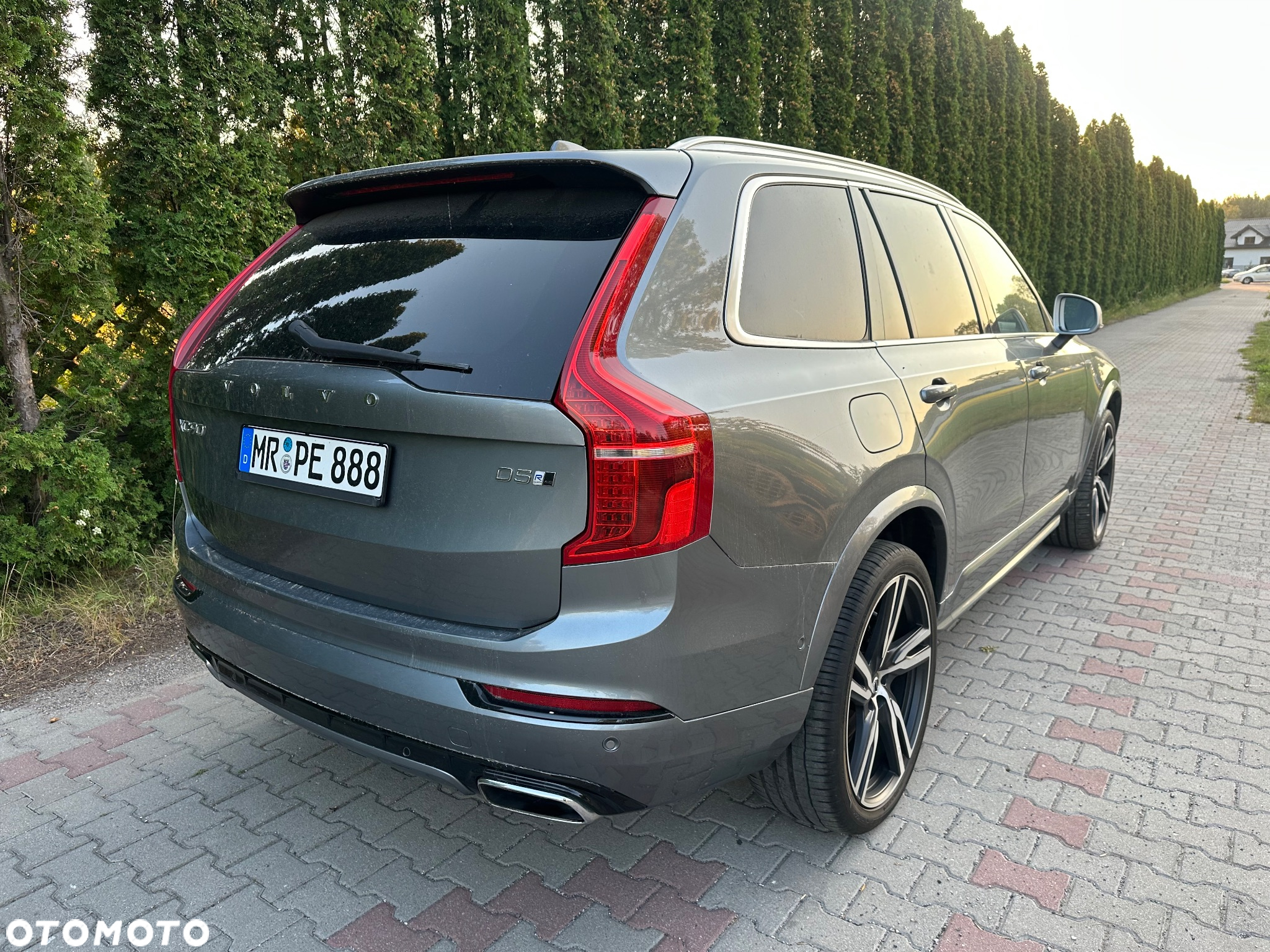 Volvo XC 90 D5 AWD R-Design - 4