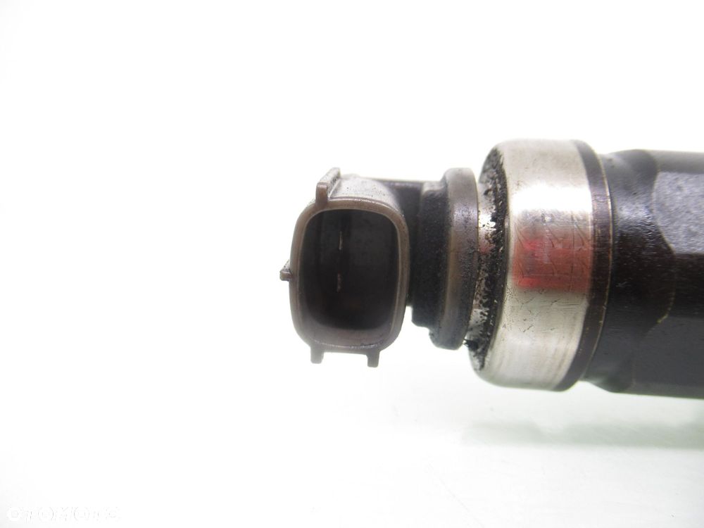 WTRYSKIWACZ OPEL VECTRA C 3.0 CDTI 0800 - 3