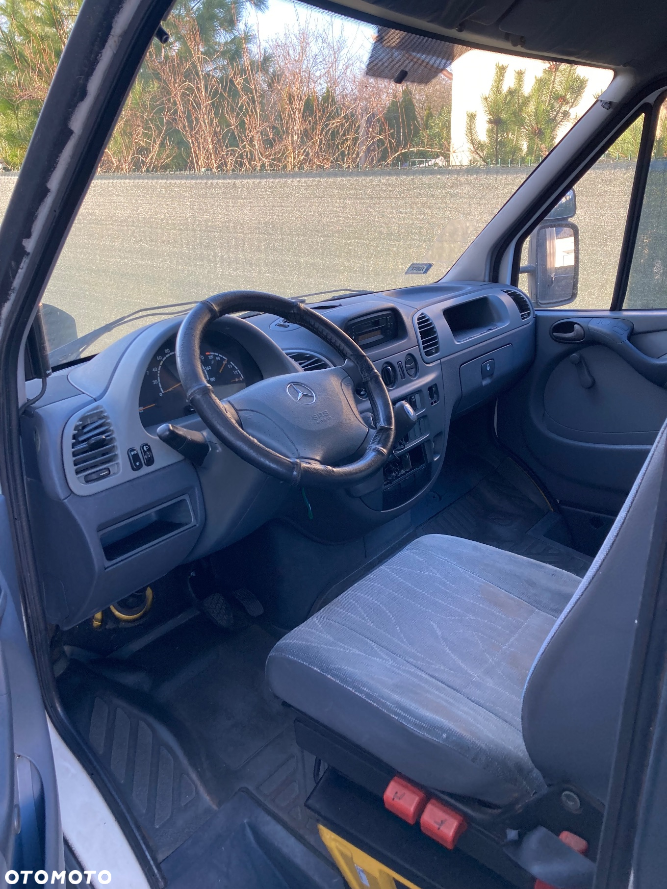 Mercedes-Benz Sprinter - 14
