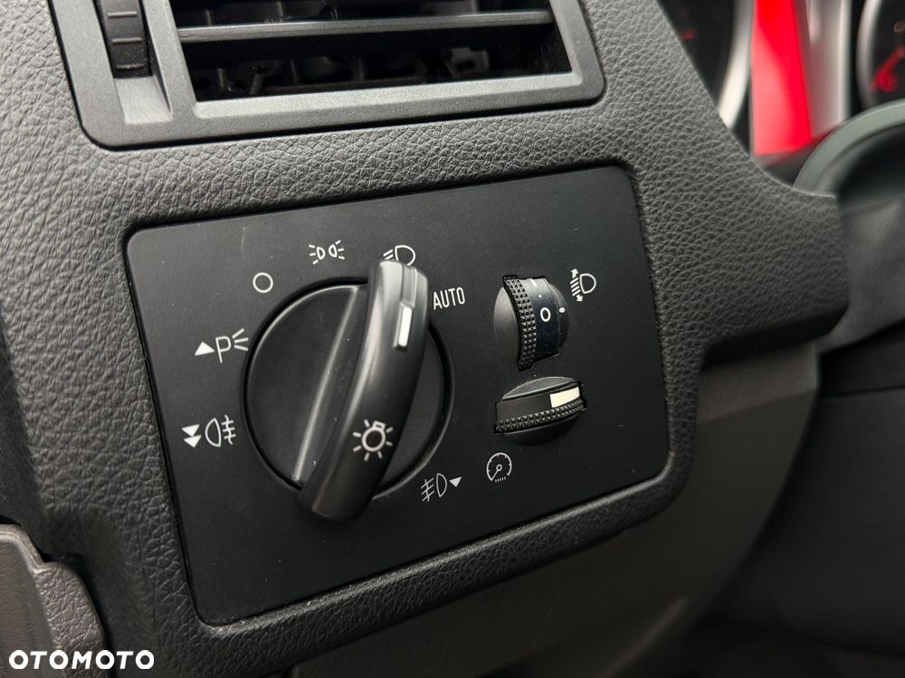 Ford Kuga 2.0 TDCi 4WD Titanium - 25