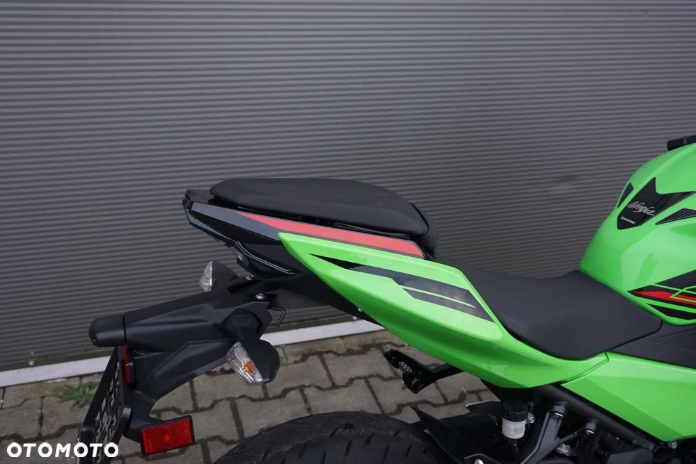 Kawasaki Ninja 400 - 19