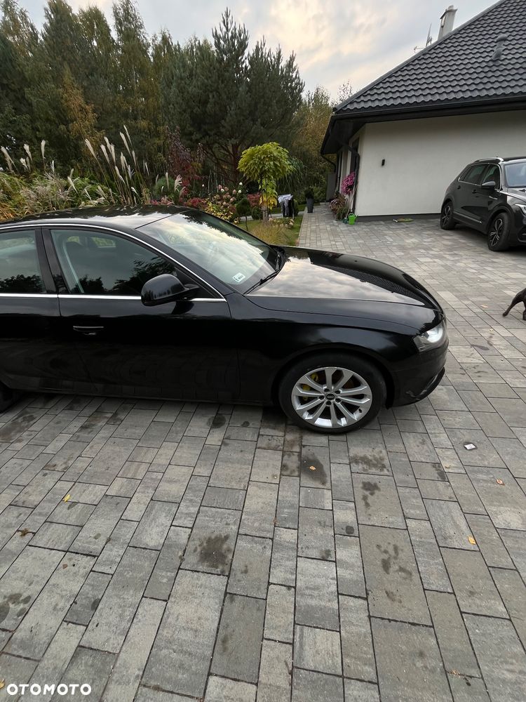 Audi A4 Limousine - 10