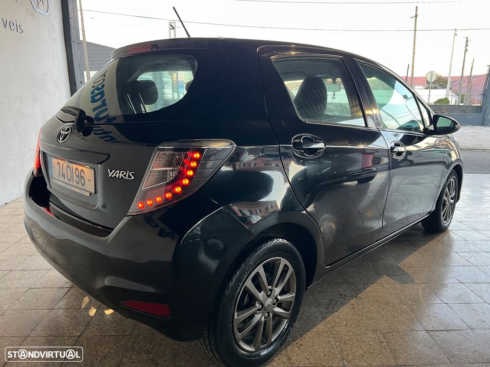 Toyota Yaris 1.4 D-4D Sport +P.Tec. +P.Plus+P.Luxury - 4
