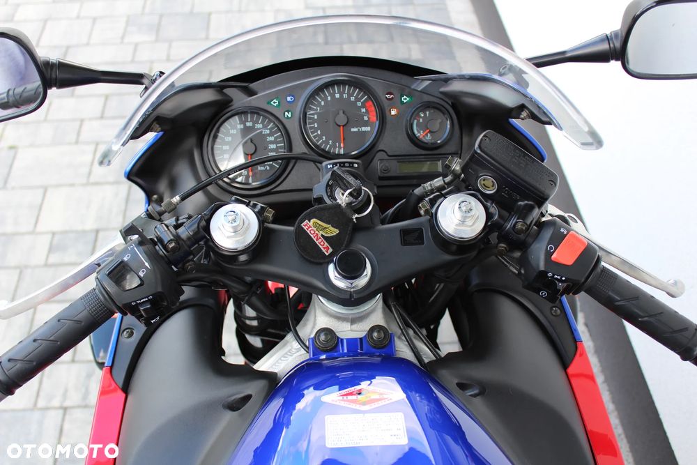 Honda CBR - 19