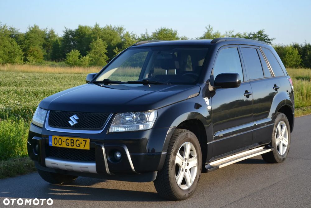 Suzuki Grand Vitara 2.0 De luxe - 30