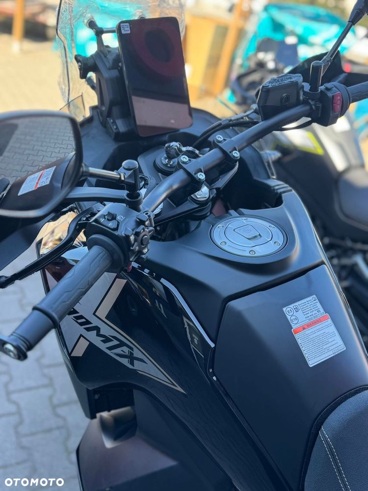 CFMoto MT - 4