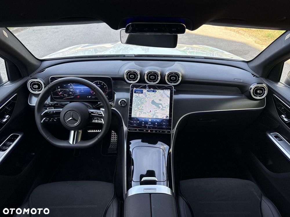 Mercedes-Benz GLC - 21