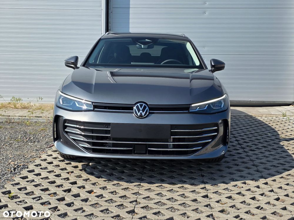 Volkswagen Passat - 13